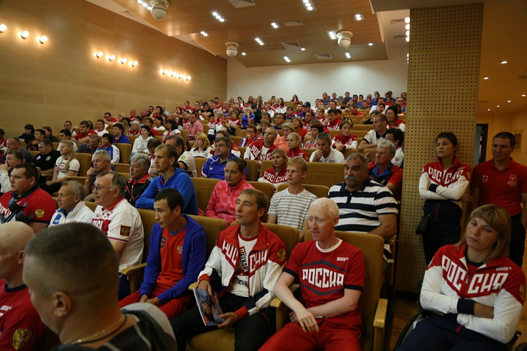 Руководители ПКР на тренировочных базах «Озеро Круглое» и УТЦ «Новогорск» провели встречи со спортсменами, тренерами и специалистами паралимпийских сборных команд России по летним видам спорта