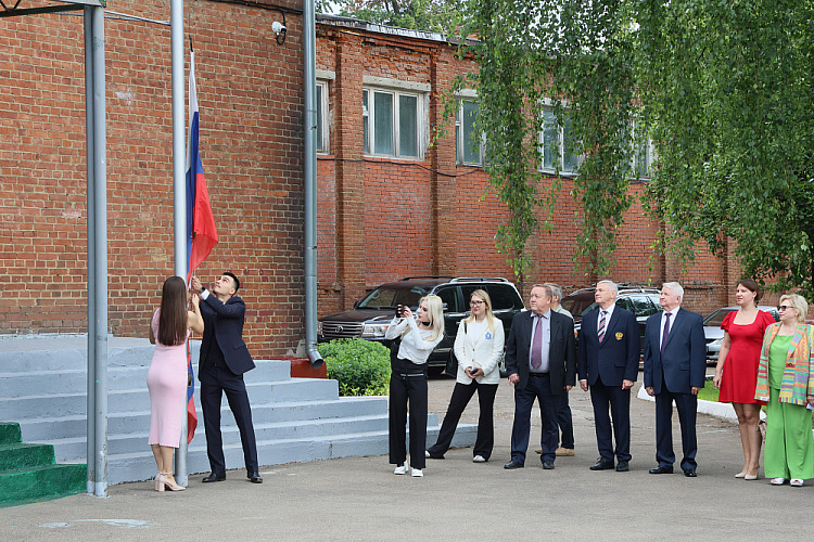  П.А. Рожков в Подольске принял участие в церемонии вручения дипломов выпускникам Подольского социально-спортивного института и Подольского социально-спортивного колледжа  