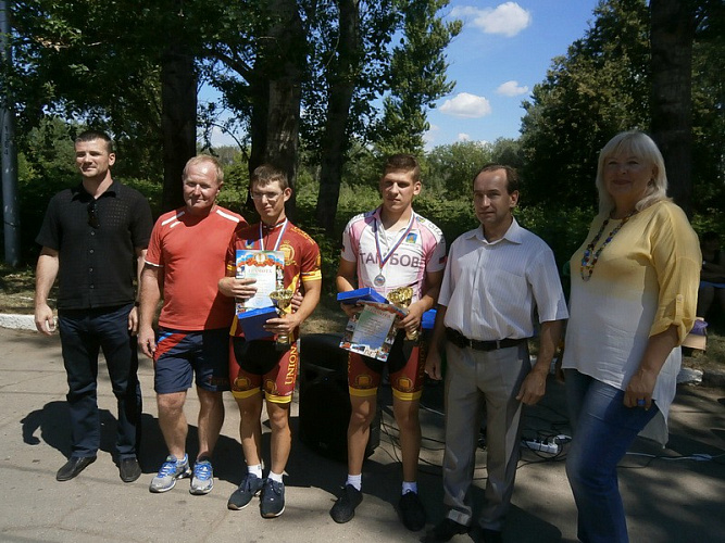 Спортсмены из Тамбовской области и города Москвы стали победителями Кубка России по велоспорту-тандем на шоссе