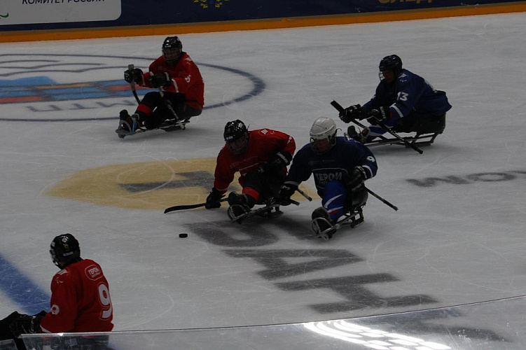 Во Владивостоке завершился Кубок «Герои нашего времени» по следж-хоккею среди ветеранов СВО Во Владивостоке завершился Кубок «Герои нашего времени» по следж-хоккею среди ветеранов СВО