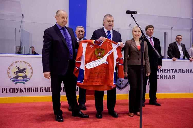 Р.А. Баталова, Л.Н. Селезнев приняли участие в церемонии открытия Традиционного международного турнира – Кубок континента по хоккею-следж