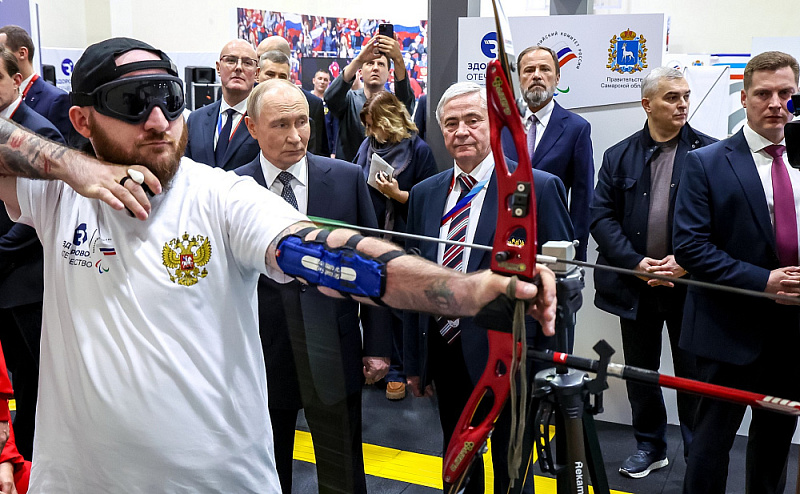 Президент РФ В.В. Путин выступил на Пленарном заседании форума «Россия – спортивная держава» и ознакомился с презентацией демонстрационно-просветительского центра по адаптивному спорту Президент РФ В.В. Путин выступил на Пленарном заседании форума «Россия – спортивная держава» и ознакомился с презентацией демонстрационно-просветительского центра по адаптивному спорту