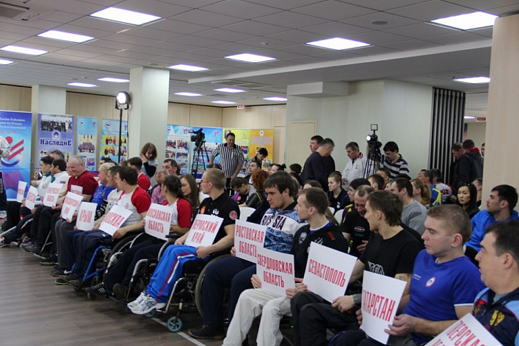 В.П. Лукин, П.А. Рожков, Л.Н. Селезнев открыли соревнования Первенства и чемпионата России по армспорту среди лиц с поражением опорно-двигательного аппарата, впервые проходившие в Доме паралимпийского спорта