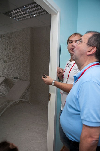 П. А. Рожков, И. А. Сидоркин ознакомили исполнительного директора МПК   Хавьера Гонсалеса со спортивными объектами РУТБ "ОКА" в г. Алексине (Тульская область)