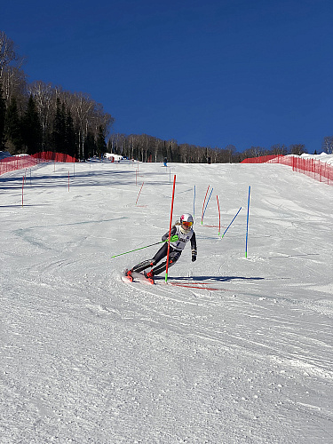 Ворончихина и Бугаев стали абсолютными чемпионами России по горнолыжному спорту лиц с ПОДА
