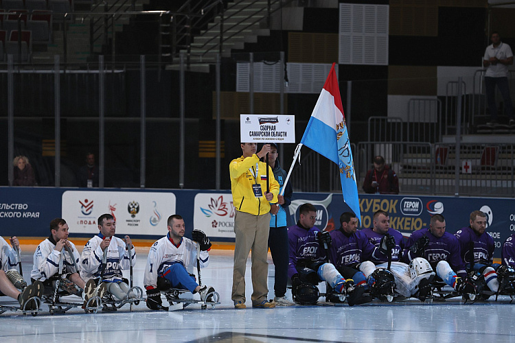 Во Владивостоке состоялось открытие Кубка по следж-хоккею среди ветеранов СВО «Герои нашего времени»