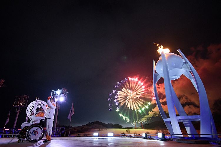 Российские спортсмены и персонал спортсменов приняли участие в торжественной церемонии открытия XII Паралимпийских зимних игр 2018 года в г. Пхенчхан (Республика Корея)