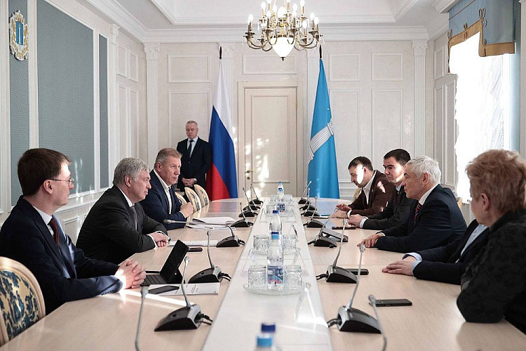 Губернатор А.Ю. Русских и президент ПКР П.А.  Рожков в правительстве Ульяновской области обсудили развитие адаптивного спорта в регионе