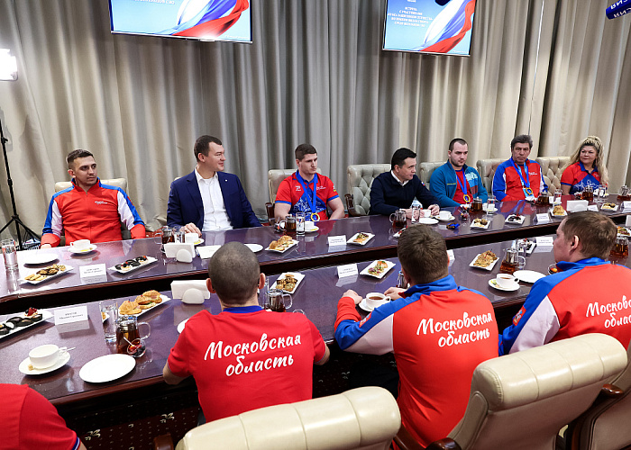 Министр спорта РФ М.В. Дегтярев, Губернатор Московской области А.Ю. Воробьев, президент ПКР П.А. Рожков встретились с подмосковной командой по итогам выступления на зимнем Кубке Защитников Отечества Министр спорта РФ М.В. Дегтярев, Губернатор Московской области А.Ю. Воробьев, президент ПКР П.А. Рожков встретились с подмосковной командой по итогам выступления на зимнем Кубке Защитников Отечества