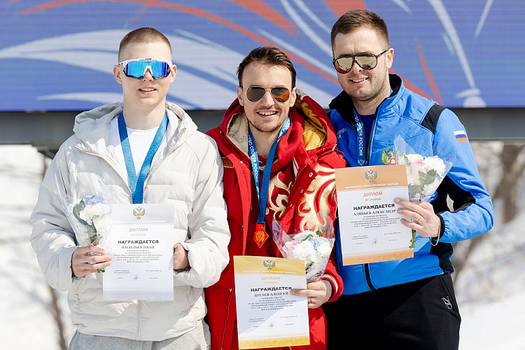 Варвара Ворончихина и Алексей Бугаев – абсолютные чемпионы России по горнолыжному спорту лиц с ПОДА