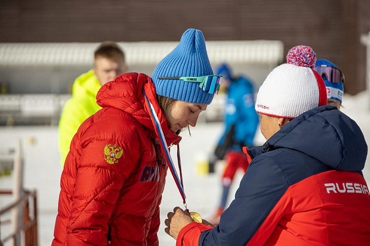 В Ханты-Мансийске определены победители и призеры главного старта по лыжным гонкам и биатлону спорта лиц с ПОДА спортивного сезона 2023 года