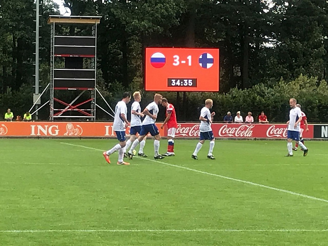 Сборная команда России выиграла у Финляндии со счетом 4-1 в заключительном матче группового этапа чемпионата Европы по футболу 7х7 спорта лиц с заболеванием ЦП в Нидерландах