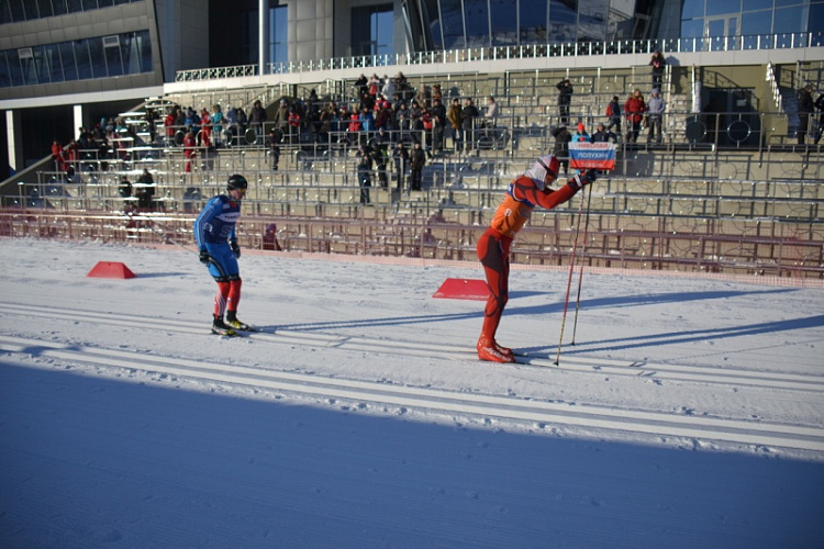 Российские спортсмены одержали шесть побед на старте I этапа Кубка мира 2015-2016 г.г. по лыжным гонкам и биатлону в Тюмени