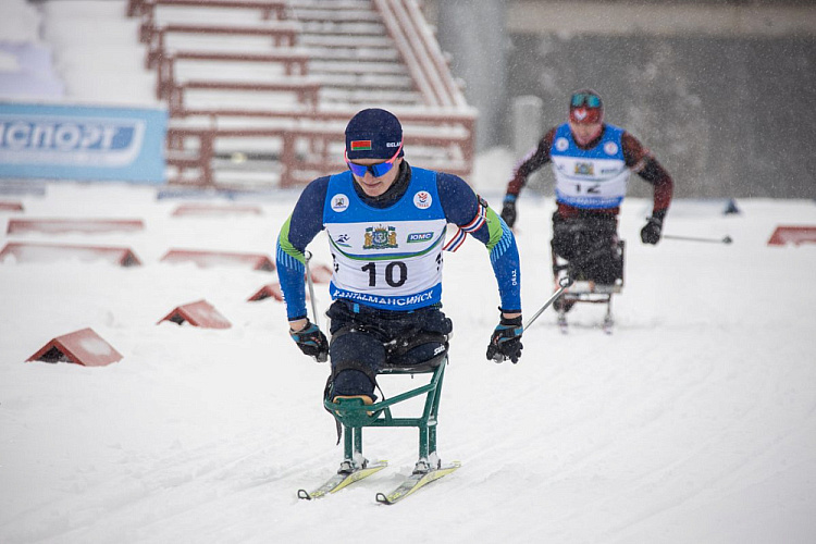В Ханты-Мансийске определены победители и призеры главного старта по лыжным гонкам и биатлону спорта лиц с ПОДА спортивного сезона 2023 года