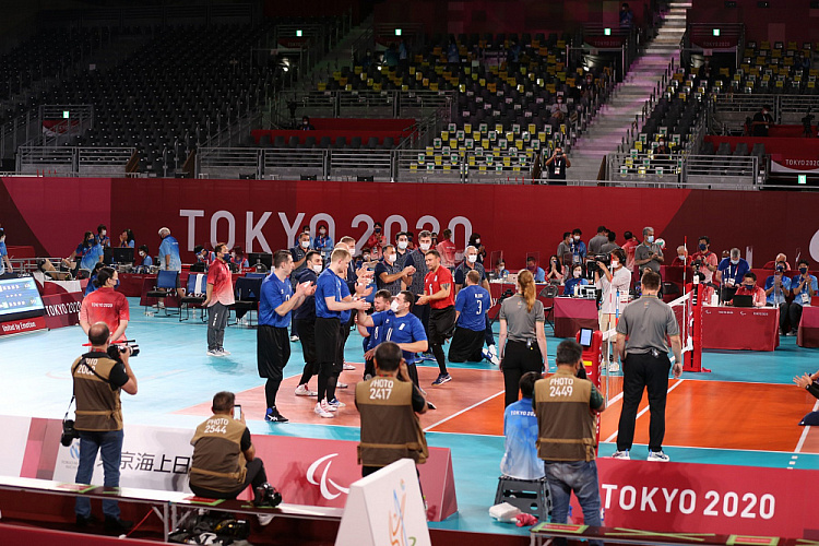 П.А. Рожков, А.А. Строкин в 9-й соревновательный день XVI Паралимпийских летних игр в Токио посетили соревнования по паратхэквондо и полуфинальный матч по волейболу сидя между мужской командой ПКР и сборной Бразилии