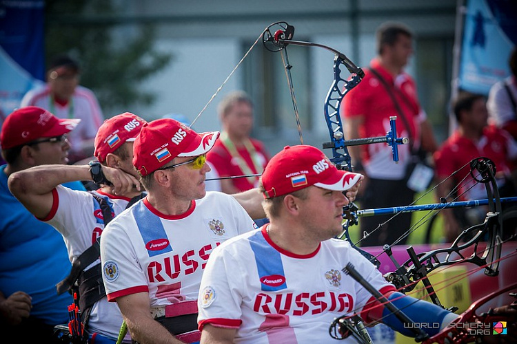 Россияне выиграли  золотую, серебряную и бронзовую медали  по итогам третьего дня чемпионата мира по стрельбе из лука спорта лиц с ПОДА в Китае 