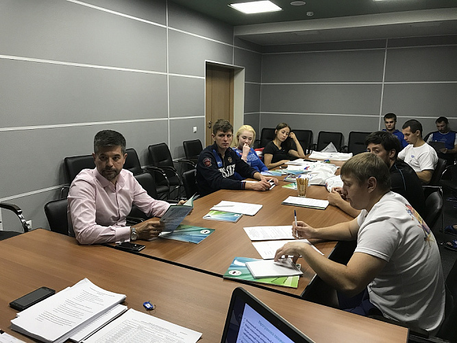 ПКР в Тюмени в Областном центре зимних видов спорта «Жемчужина Сибири» провел Антидопинговый семинар для членов сборной команды России по лыжным гонкам и биатлону спорта слепых