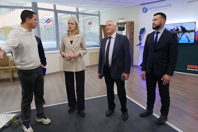 П.А. Рожков в офисе ПКР провел рабочую встречу с и.о. заместителя председателя Правительства Забайкальского края В.В. Бессоновой и министром физической культуры и спорта Забайкальского края А.К. Середкиным