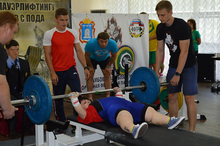 Спортсмены из Краснодарского края Юлия Воронцова и Андрей Самовик стали победителями абсолютного зачета на первенстве России по пауэрлифтингу 