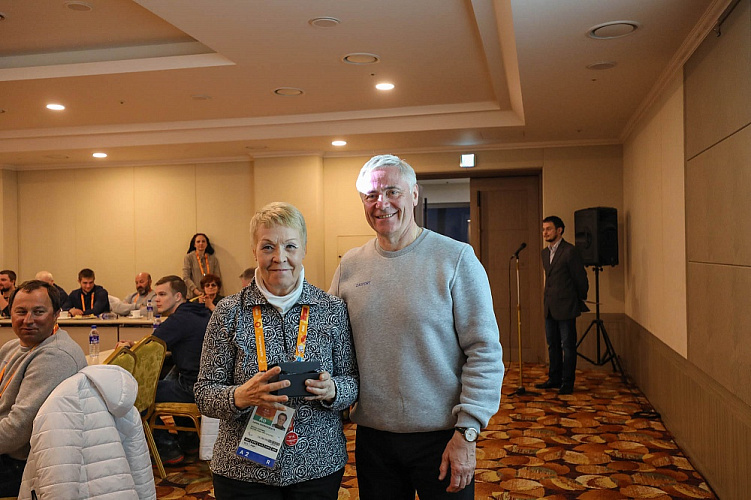 П.А. Рожков во время очередной встречи с делегацией на Паралимпиаде-2018 поздравил чемпионов и призеров Игр, а также тренеров и персонал спортсменов с завоеванными медалями