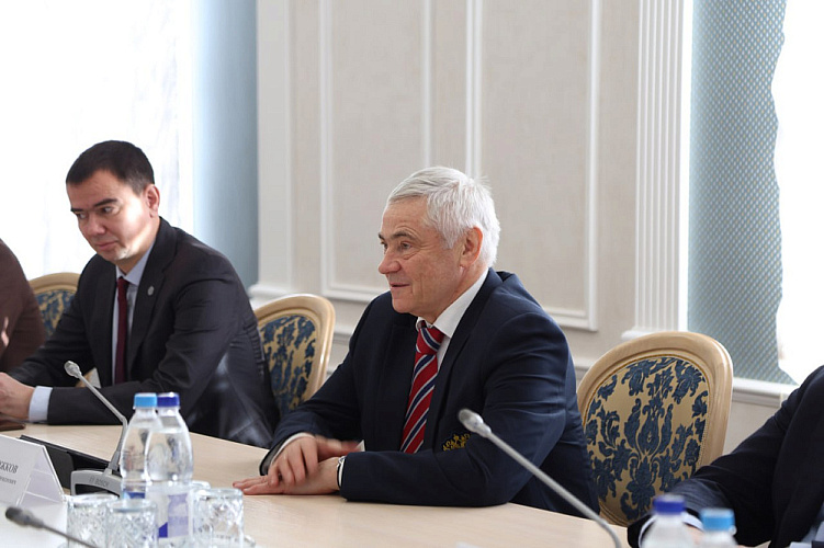 Губернатор А.Ю. Русских и президент ПКР П.А.  Рожков в правительстве Ульяновской области обсудили развитие адаптивного спорта в регионе