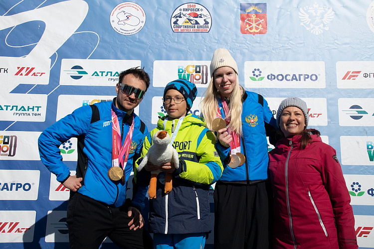 В Мурманской области подвели итоги Кубка России по горнолыжному спорту лиц с ПОДА