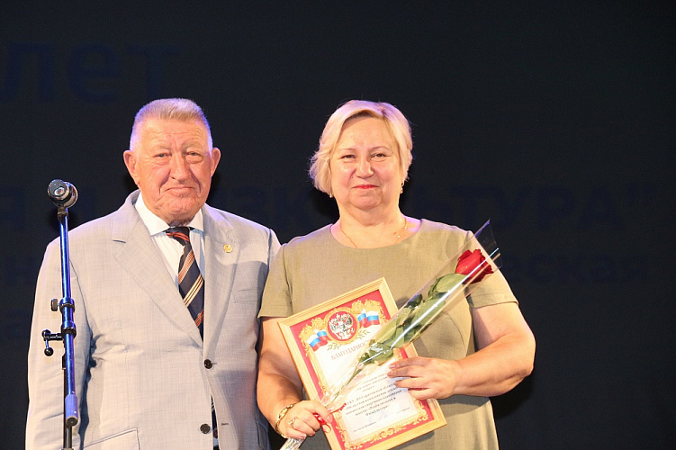 А.А. Строкин, Л.Н. Селезнев в г. Саратове приняли участие в торжественных мероприятиях по случаю 25-летнего Юбилея ГБУ ДО СО ОК ДЮСШ «РиФ»