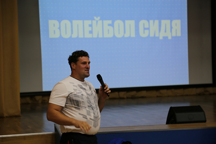 ПКР и Министерство спорта Белгородской области в г. Белгороде провели Паралимпийский урок и мастер-классы для детей с ПОДА