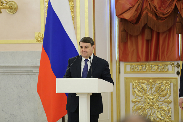 Заместитель председателя Правительства РФ Д.Н. Чернышенко, помощник Президента РФ И.Е. Левитин в Кремле вручили государственные награды спортсменам Паралимпийской сборной команды России по зимним видам спорта