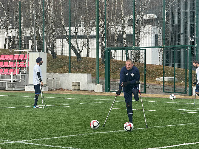 В Кисловодске проходит учебно-тренировочный сбор по футболу ампутантов для ветеранов СВО 