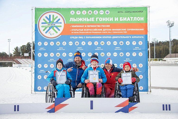 В Ханты-Мансийске определены победители и призеры главного старта по лыжным гонкам и биатлону спорта лиц с ПОДА спортивного сезона 2023 года