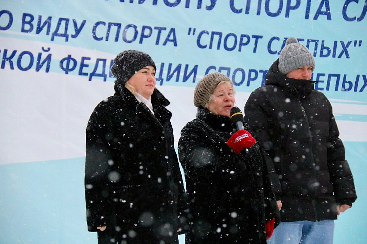 В Красноярске стартовали Кубок чемпионов и Всероссийские детско-юношеские соревнования по лыжным гонкам и биатлону спорта слепых