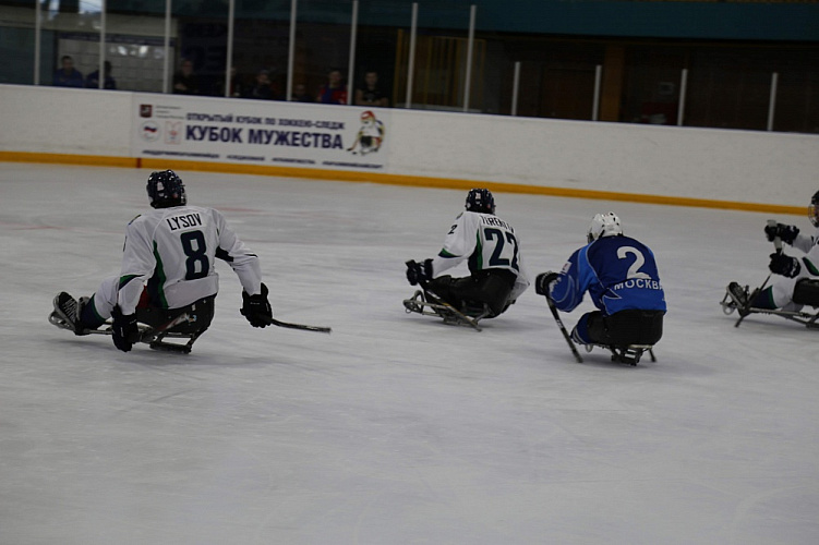 В г. Москве в Ледовом дворце «Умка» стартовал Открытый Кубок по хоккею-следж «Кубок Мужества»
