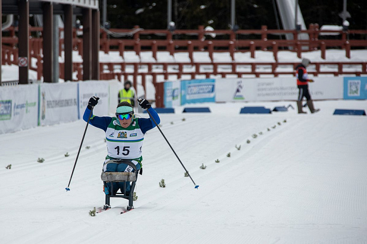 В Ханты-Мансийске определены победители и призеры главного старта по лыжным гонкам и биатлону спорта лиц с ПОДА спортивного сезона 2023 года