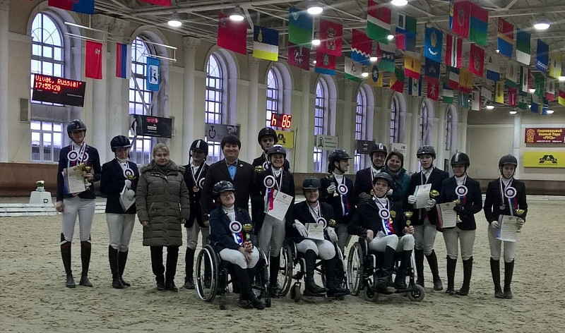 Команда Москва-1 стала победителем абсолютного командного зачета чемпионата России по конному спорту лиц с ПОДА