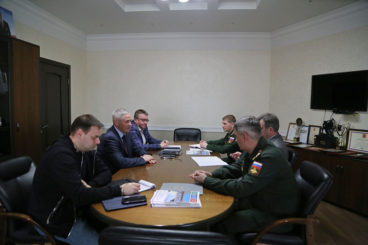 П.А. Рожков в офисе ПКР провел рабочую встречу с начальником Центрального спортивного клуба Армии, полковником А.В. Громовым