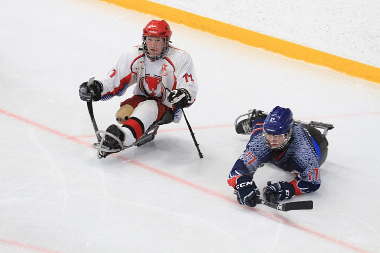 В г. Москве в Ледовом дворце «Умка» стартовал Открытый Кубок по хоккею-следж «Кубок Мужества»