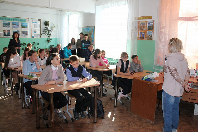 Камчатские паралимпийцы провели «Паралимпийский урок» в образовательных учреждениях Камчатского края