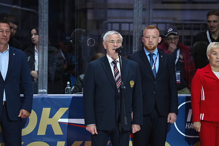 Во Владивостоке состоялось открытие Кубка по следж-хоккею среди ветеранов СВО «Герои нашего времени»