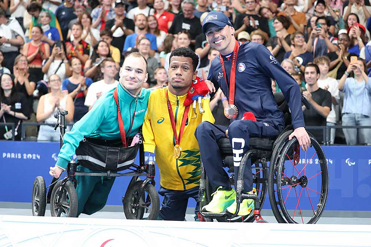 Яркие фотографии первого дня Паралимпиады Яркие фотографии первого дня Паралимпиады