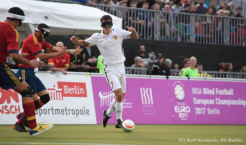 Сборная команда России в финале чемпионата Европы по мини-футболу 5х5 (класс В1, тотально-слепые) одержала победу над командой Испании