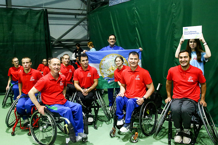 43 спортсмена из 11 регионов страны разыграли медали чемпионата России по теннису на колясках
