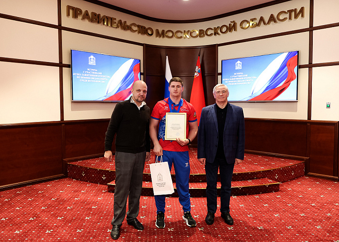 Министр спорта РФ М.В. Дегтярев, Губернатор Московской области А.Ю. Воробьев, президент ПКР П.А. Рожков встретились с подмосковной командой по итогам выступления на зимнем Кубке Защитников Отечества Министр спорта РФ М.В. Дегтярев, Губернатор Московской области А.Ю. Воробьев, президент ПКР П.А. Рожков встретились с подмосковной командой по итогам выступления на зимнем Кубке Защитников Отечества