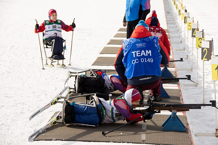В Ханты-Мансийске определены победители и призеры главного старта по лыжным гонкам и биатлону спорта лиц с ПОДА спортивного сезона 2023 года
