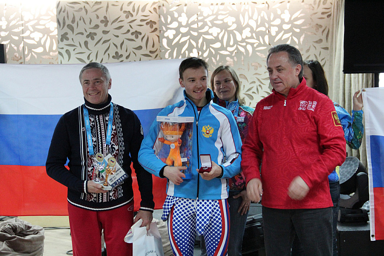 Алексей Бугаев: Лауреат XVII премии «Возвращение в жизнь» в номинации «Я люблю тебя, жизнь» Алексей Бугаев: Лауреат XVII премии «Возвращение в жизнь» в номинации «Я люблю тебя, жизнь»