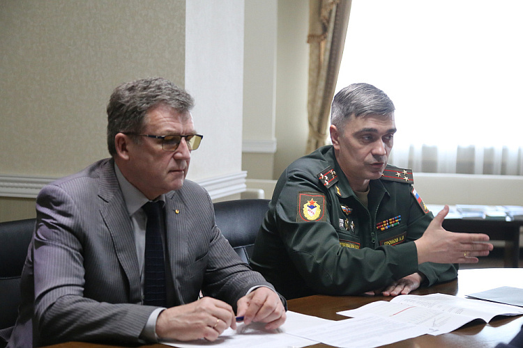 П.А. Рожков в офисе ПКР провел рабочую встречу с начальником Центрального спортивного клуба Армии, полковником А.В. Громовым