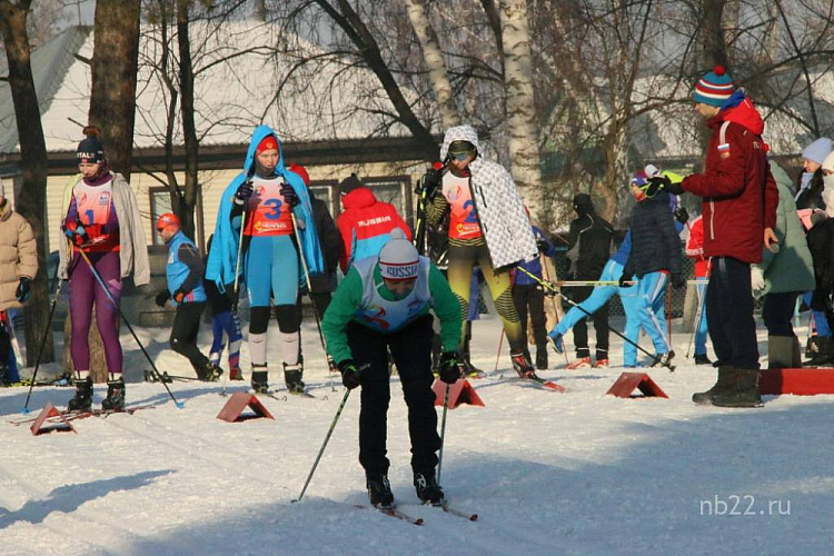 В Бийске прошли традиционные лыжные соревнования «Гонка легенды»