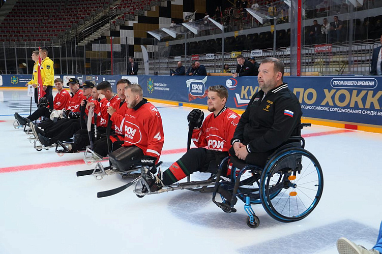 Во Владивостоке завершился Кубок «Герои нашего времени» по следж-хоккею среди ветеранов СВО Во Владивостоке завершился Кубок «Герои нашего времени» по следж-хоккею среди ветеранов СВО