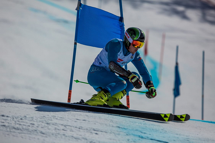 Старший тренер сборной России по горнолыжному спорту лиц с ПОДА А.В. Назаров: «Прошедший спортивный сезон выдался непростым, как для нас, так и для всего паралимпийского спорта»