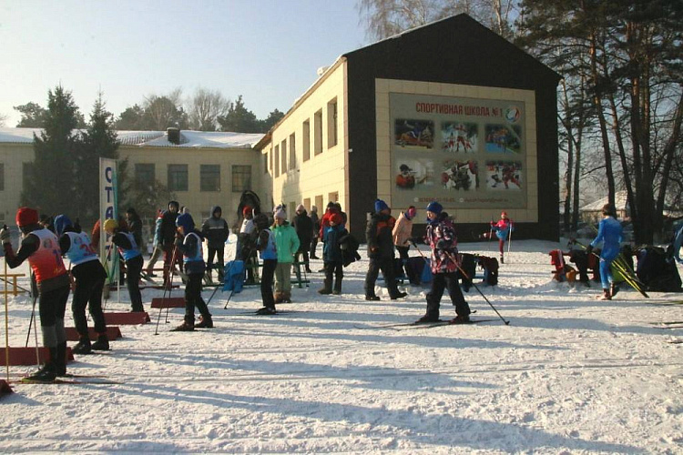 В Бийске прошли традиционные лыжные соревнования «Гонка легенды»